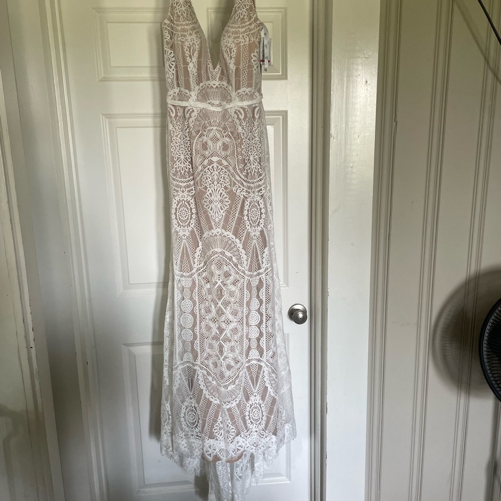 David’s Bridal Size 8 Brand New With Tags